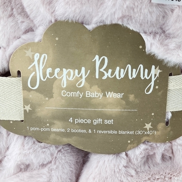 Sleepy Bunny Comfy Pink Baby Wear Super Plush 4pc Gift Set Beanie Boots Blanket - Picture 4 of 11